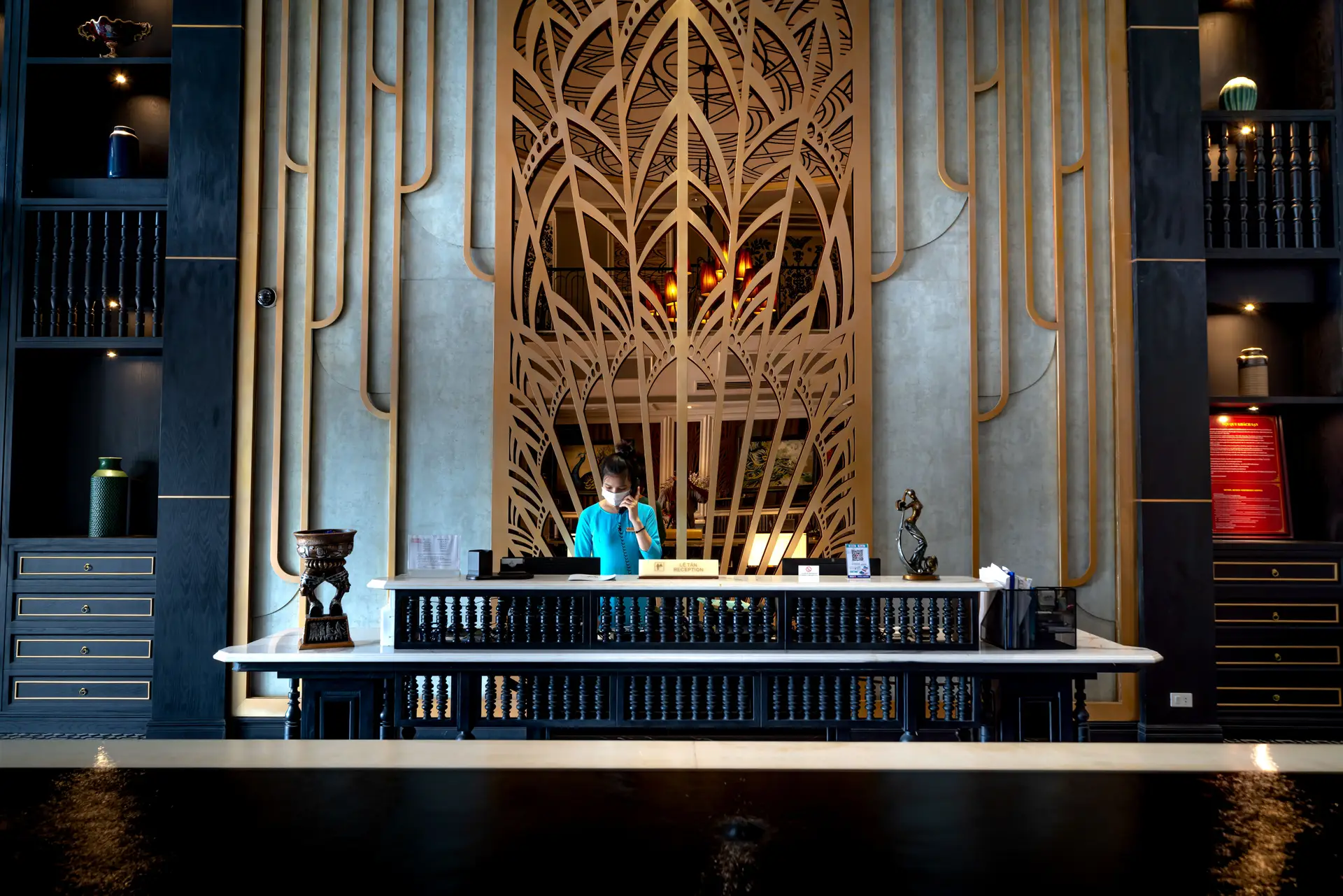 CaldorinlodgeHouse luxury hotel reception and guest services