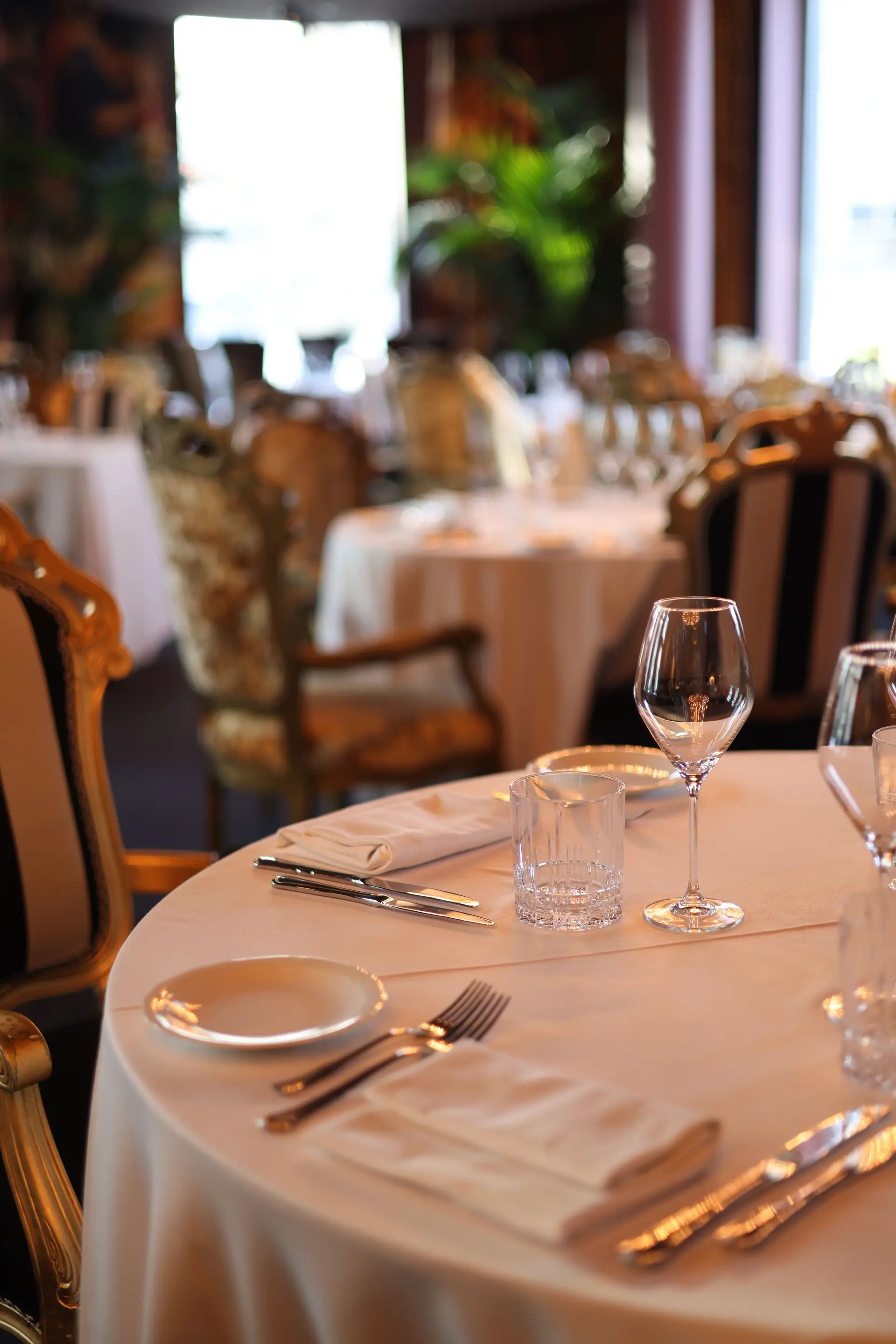 The Caldorin Table Interior